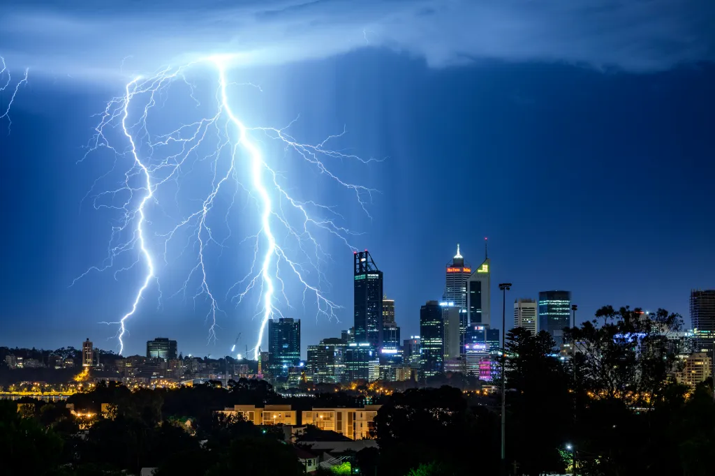 severe thunderstorm watch USA